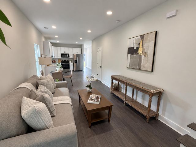 1992 Groveland Avenue, North Charleston, SC 29405