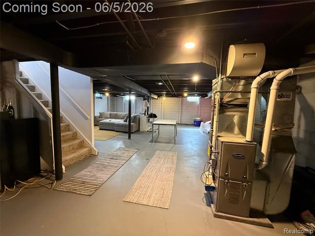 22306 Rosedale Street, Saint Clair Shores, MI 48080