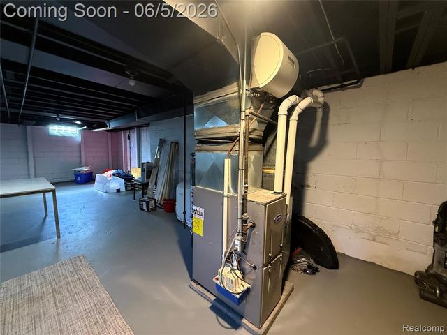22306 Rosedale Street, Saint Clair Shores, MI 48080