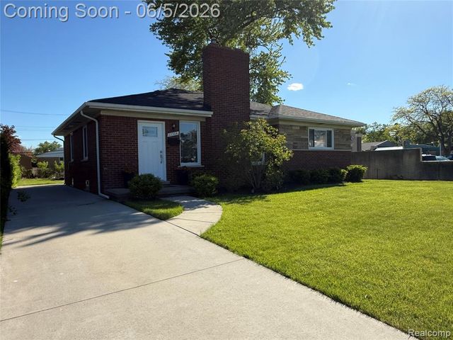 22306 Rosedale Street, Saint Clair Shores, MI 48080