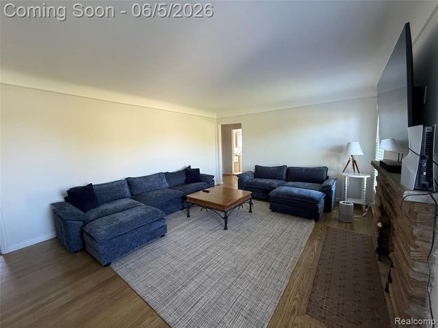 22306 Rosedale Street, Saint Clair Shores, MI 48080