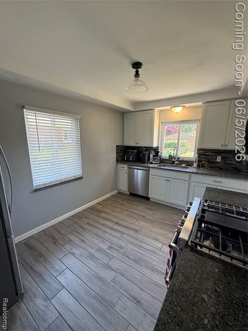 22306 Rosedale Street, Saint Clair Shores, MI 48080