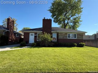 22306 Rosedale Street, Saint Clair Shores, MI 48080