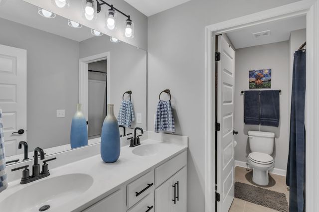 31 Champaign Drive, Hendersonville, TN 37075