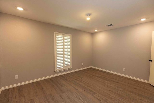 2309 Hillside Lane, Carrollton, TX 75006