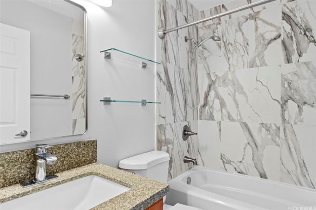 2159A Awikiwiki Place, Pearl City, HI 96782