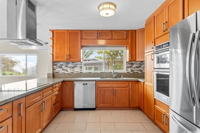 2159A Awikiwiki Place, Pearl City, HI 96782