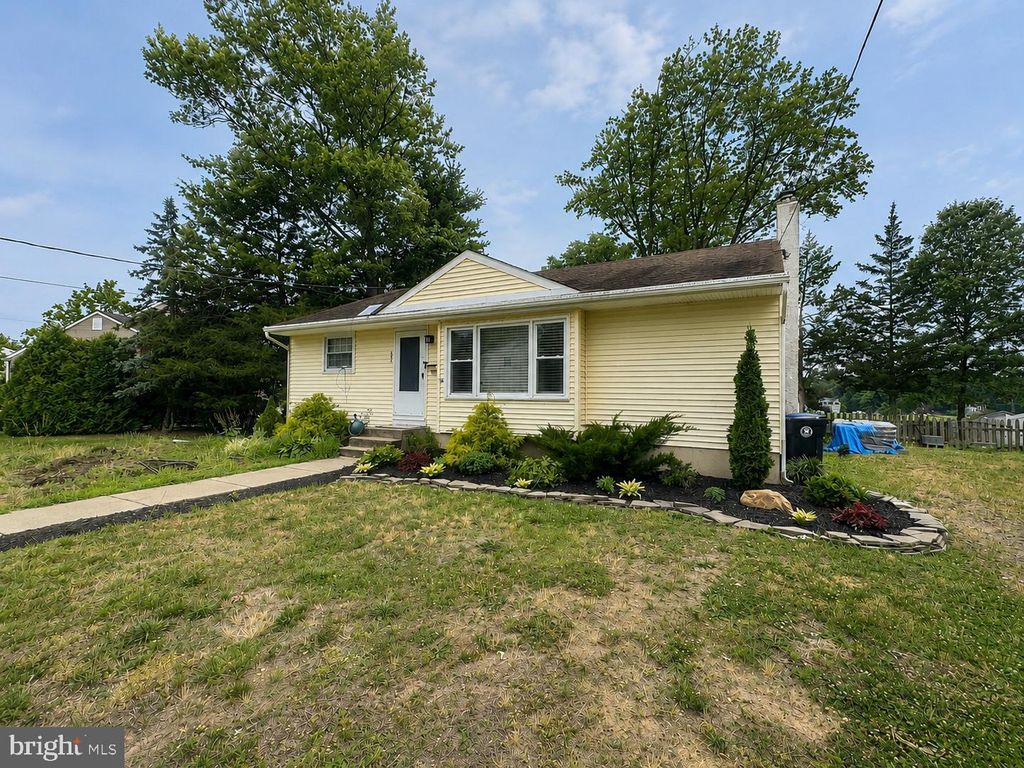 603 IVYSTONE LN, Cinnaminson, NJ 08077