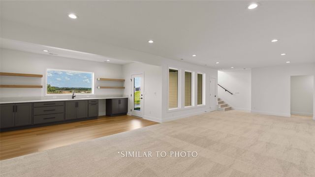 1394 S Auburn Place, West Des Moines, IA 50266