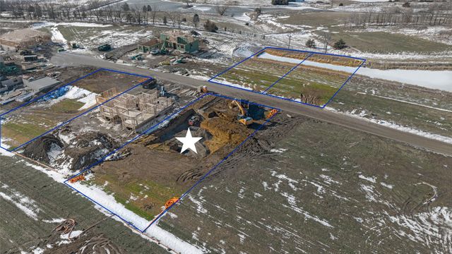 1394 S Auburn Place, West Des Moines, IA 50266