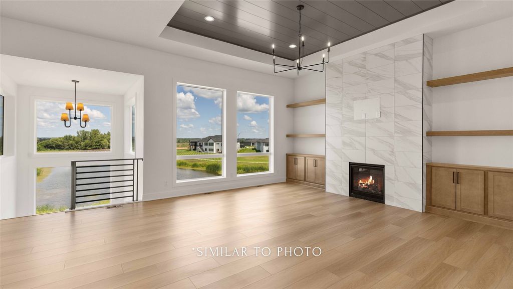 1394 S Auburn Place, West Des Moines, IA 50266