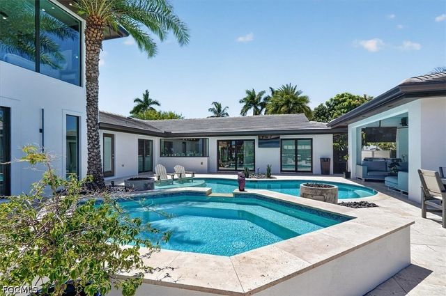 1021 Wittman DR, Fort Myers, FL 33919
