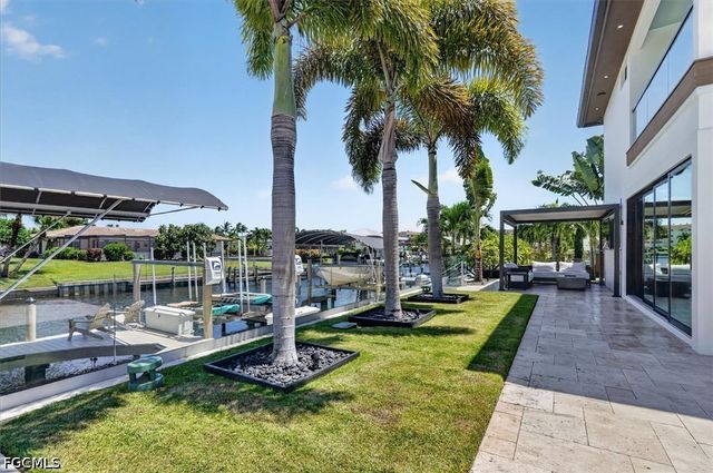 1021 Wittman DR, Fort Myers, FL 33919