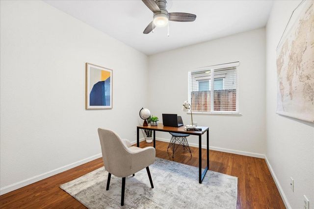 384 Lone Spur Dr, Folsom, CA 95630