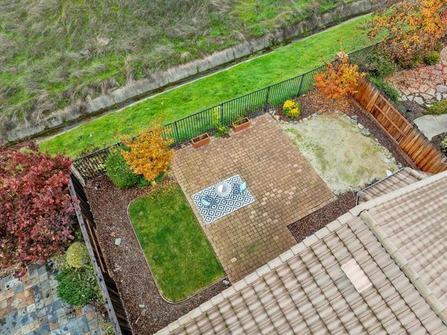 384 Lone Spur Dr, Folsom, CA 95630