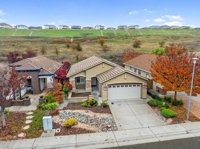 384 Lone Spur Dr, Folsom, CA 95630