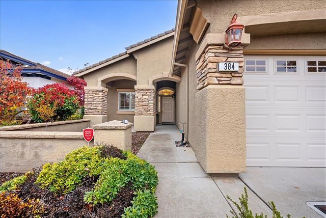 384 Lone Spur Dr, Folsom, CA 95630