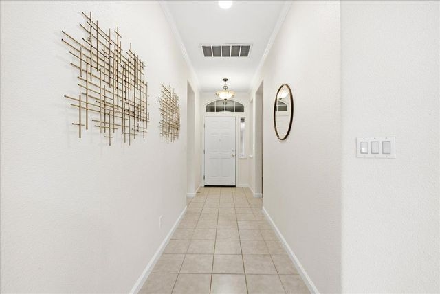 384 Lone Spur Dr, Folsom, CA 95630