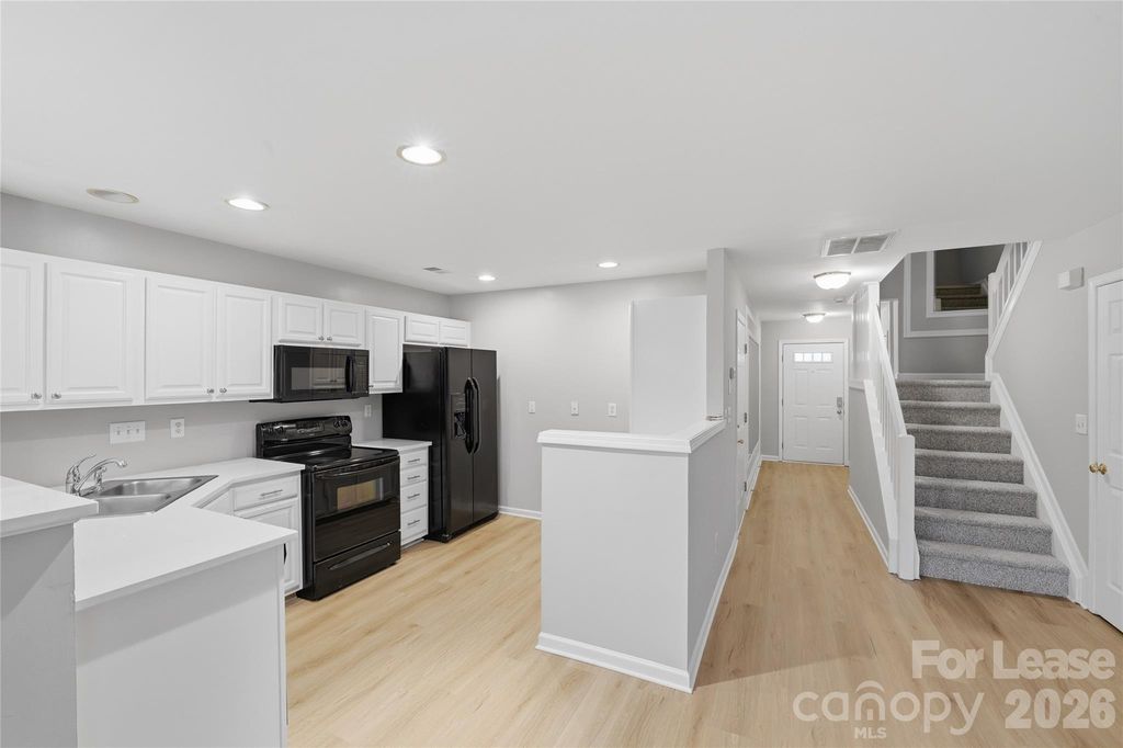 8144 Christmas Court, Charlotte, NC 28216
