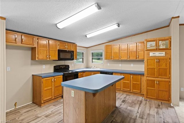 1017 Sourwood Drive, Hamptonville, NC 27020