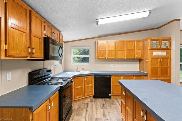 1017 Sourwood Drive, Hamptonville, NC 27020