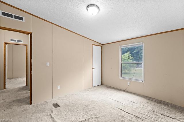 1017 Sourwood Drive, Hamptonville, NC 27020