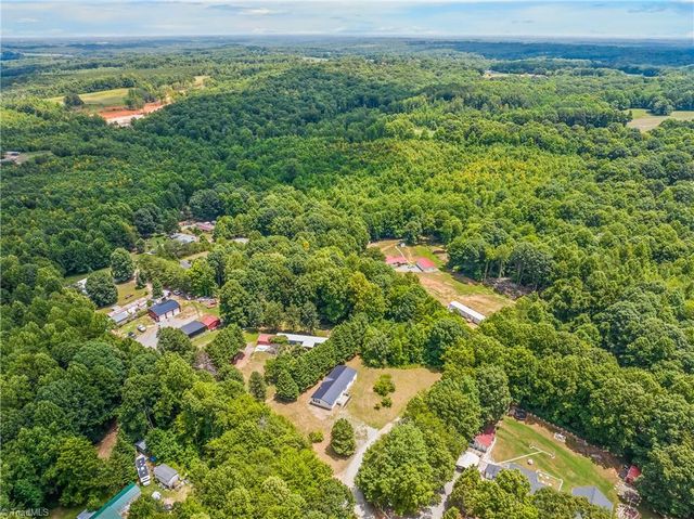 1017 Sourwood Drive, Hamptonville, NC 27020