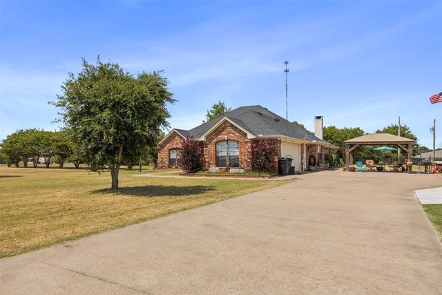 412 Valley View Court, Rio Vista, TX 76093