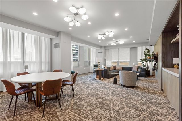 701 S Wells Street 803, Chicago, IL 60607
