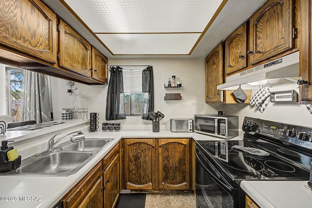 7548 E Wesley Place, Tucson, AZ 85710