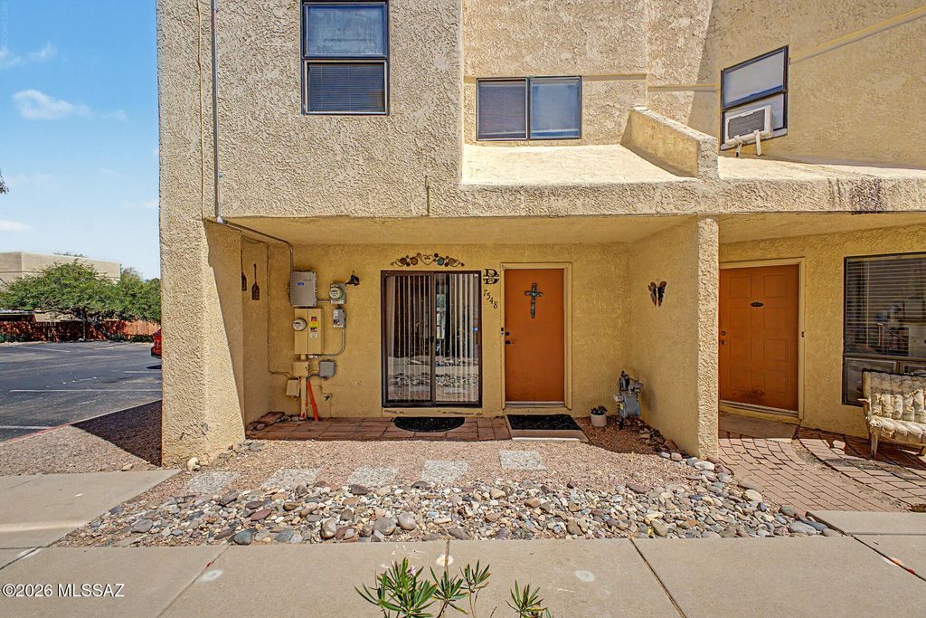 7548 E Wesley Place, Tucson, AZ 85710