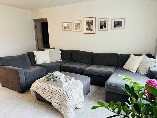 9340 Hamilton Court B, Des Plaines, IL 60016