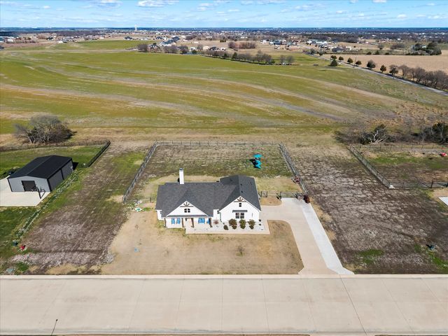 4821 Caddo Crossing Drive, Caddo Mills, TX 75135