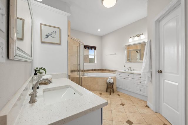 1701 Spyglass DR 10, Austin, TX 78746