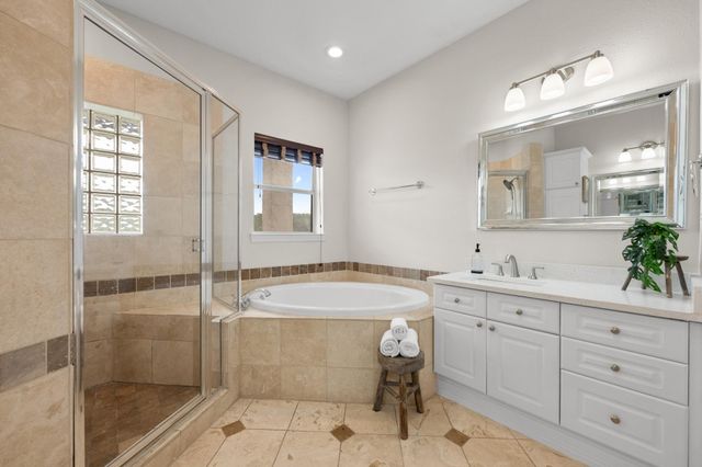 1701 Spyglass DR 10, Austin, TX 78746
