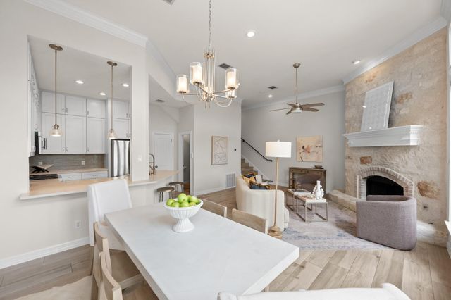 1701 Spyglass DR 10, Austin, TX 78746