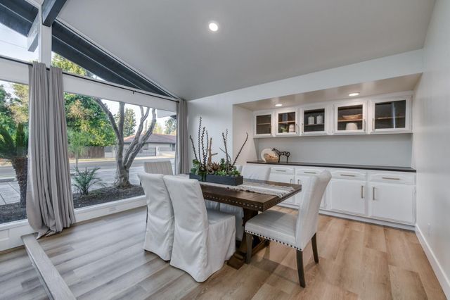 2511 W Barstow Avenue, Fresno, CA 93711