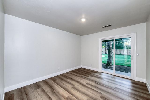 2511 W Barstow Avenue, Fresno, CA 93711