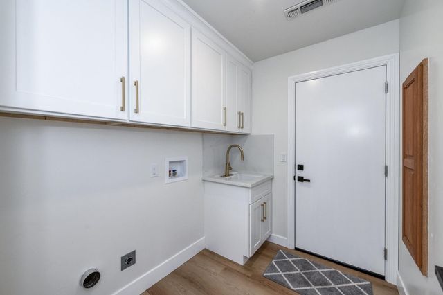 2511 W Barstow Avenue, Fresno, CA 93711