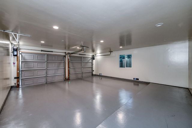 2511 W Barstow Avenue, Fresno, CA 93711