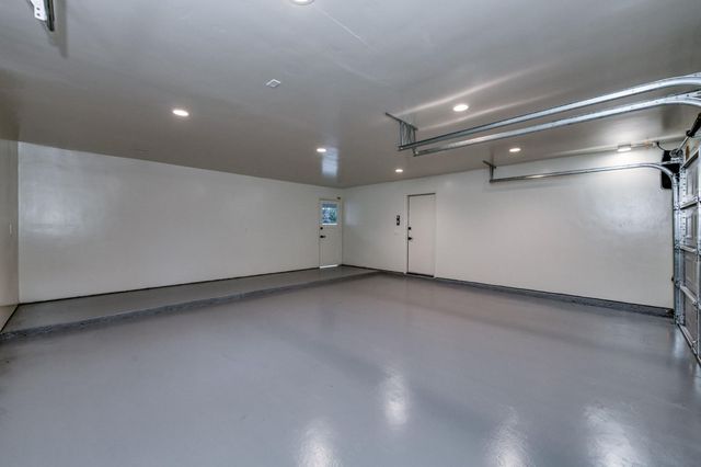 2511 W Barstow Avenue, Fresno, CA 93711