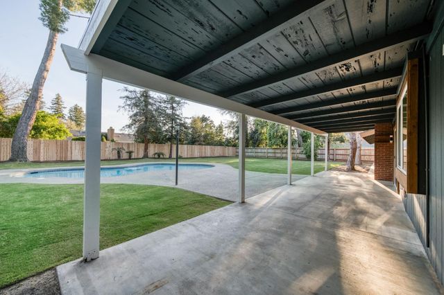 2511 W Barstow Avenue, Fresno, CA 93711