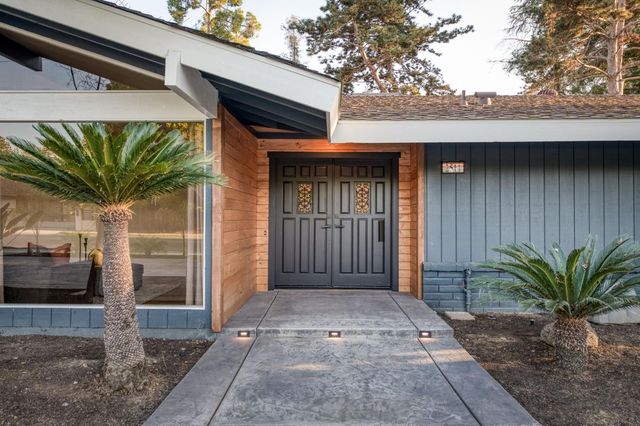 2511 W Barstow Avenue, Fresno, CA 93711