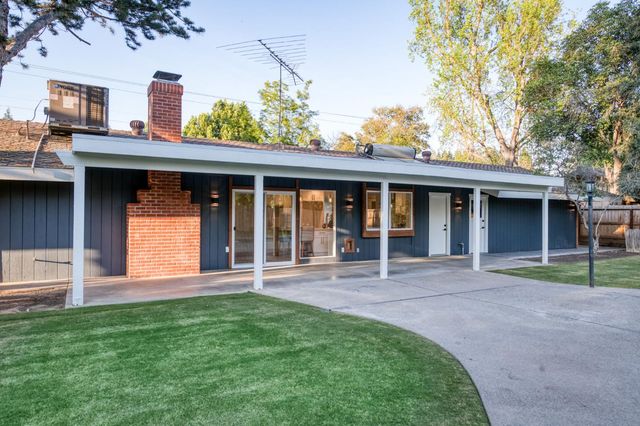 2511 W Barstow Avenue, Fresno, CA 93711