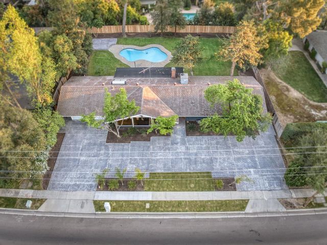 2511 W Barstow Avenue, Fresno, CA 93711