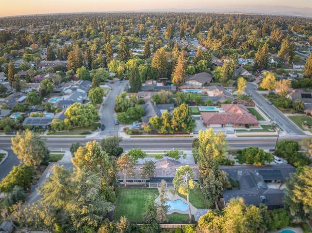 2511 W Barstow Avenue, Fresno, CA 93711