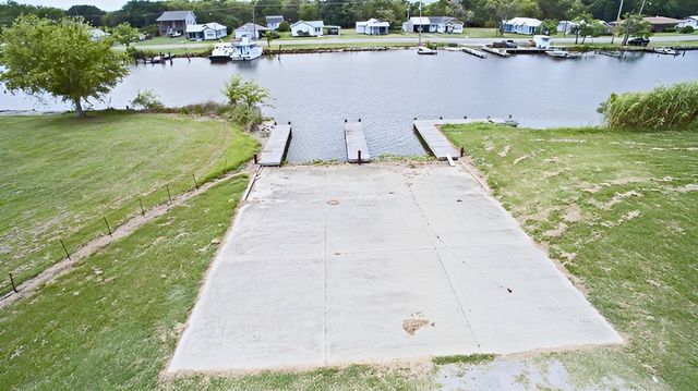 6102 Bayouside Dr, Chauvin, LA 70344