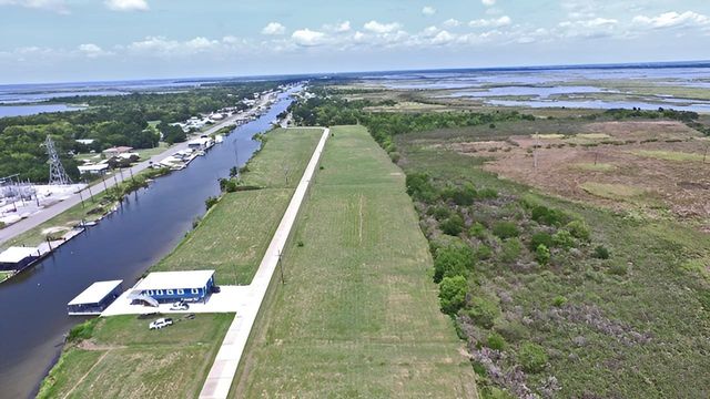 6102 Bayouside Dr, Chauvin, LA 70344