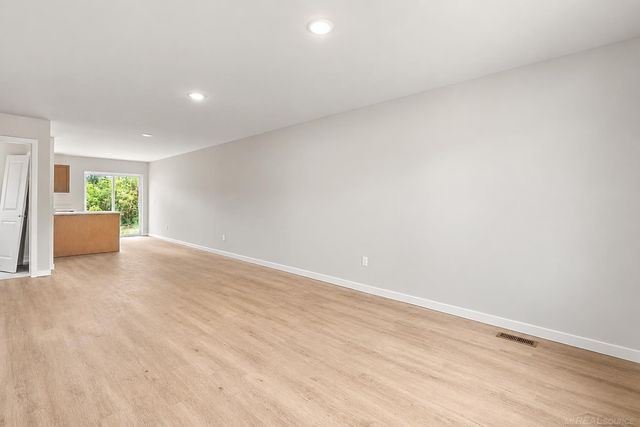 35300 Brittany Drive, New Baltimore, MI 48047