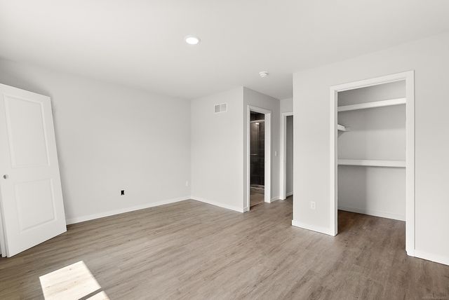 35300 Brittany Drive, New Baltimore, MI 48047